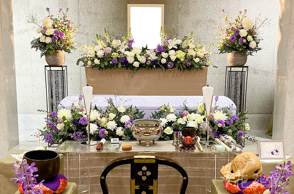 花祭壇のテーマ:大好きな紫色で