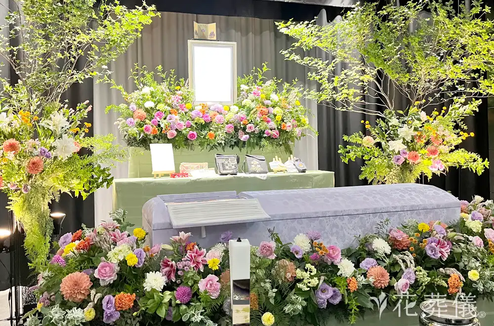 カッコいいお母さんの花祭壇