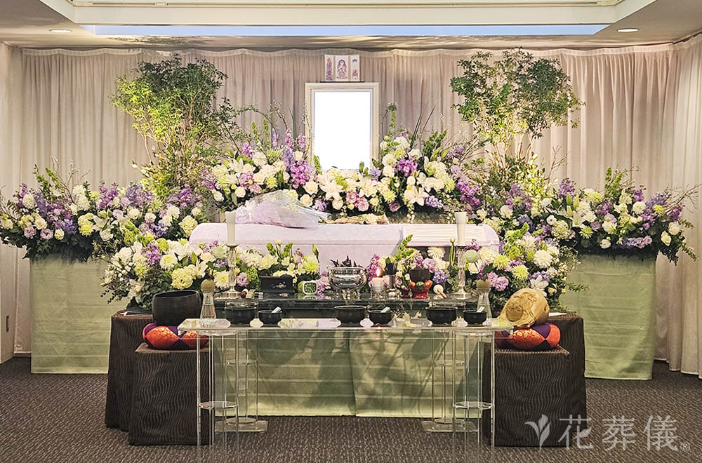 静かなるドンの花祭壇