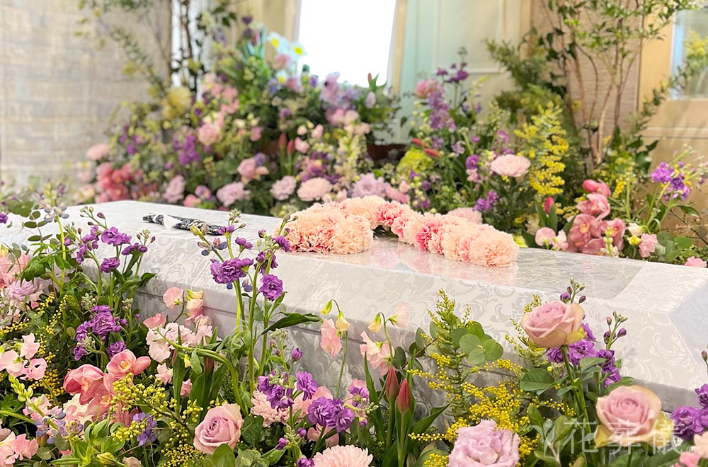 ラッキー7の花祭壇