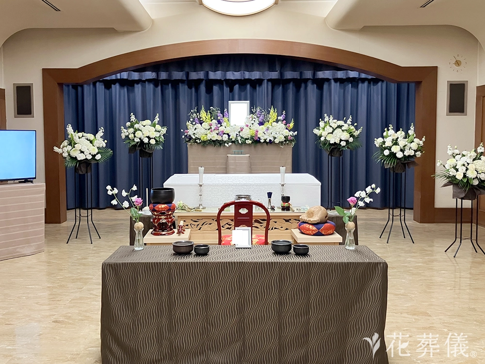 さくら斎場で葬儀を行ったお客様の祭壇写真02