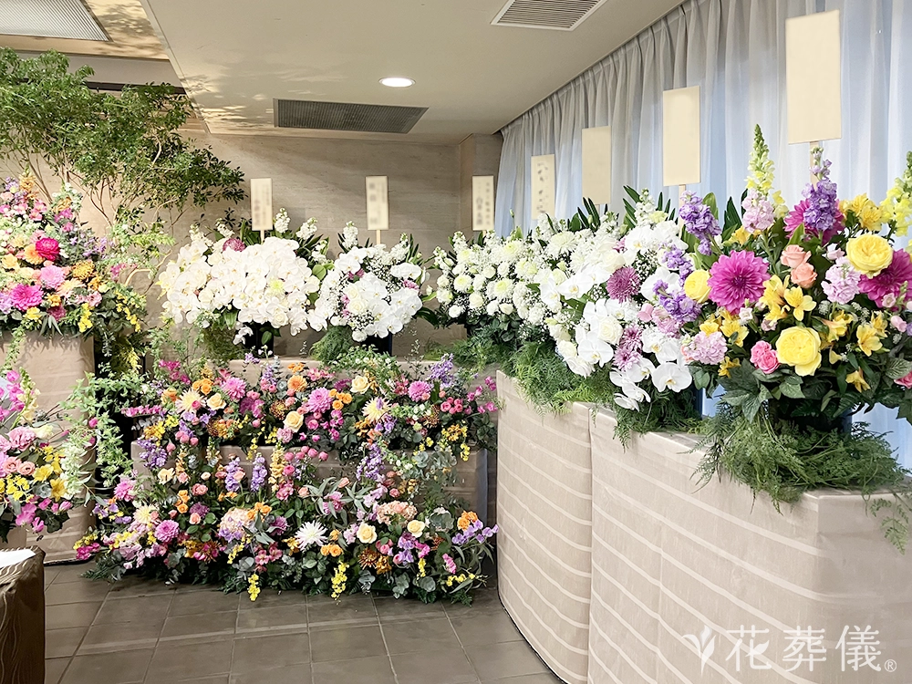 みどり会館で葬儀を行ったお客様の祭壇写真03