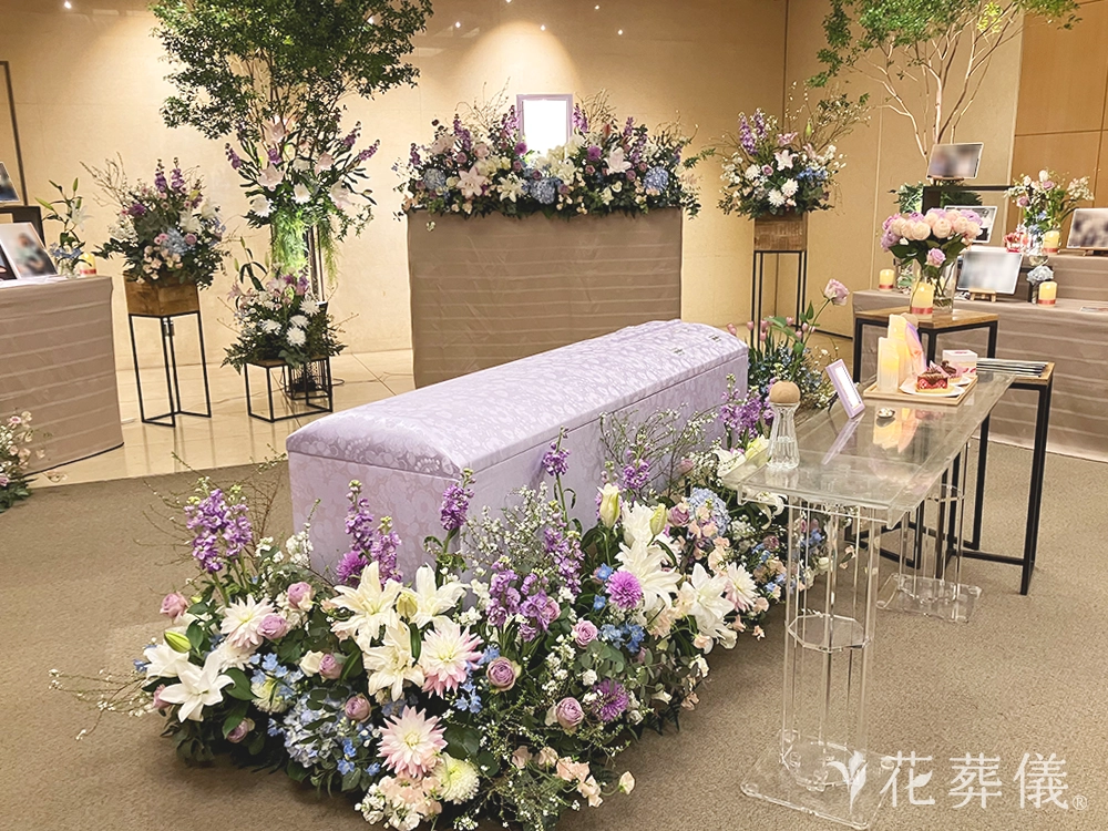かわさき南部斎苑で葬儀を行ったお客様の祭壇写真02