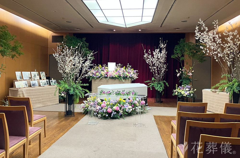 親父の大きな手の花祭壇