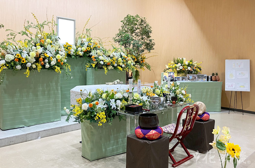 天国の太陽の花祭壇