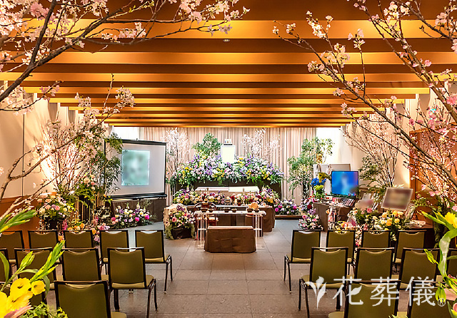 祭壇名：桜舞う庭