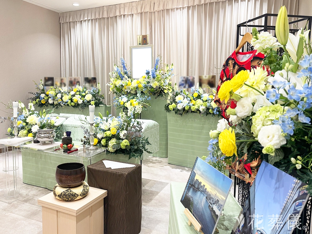 桐ヶ谷斎場で葬儀を行ったお客様の祭壇写真03