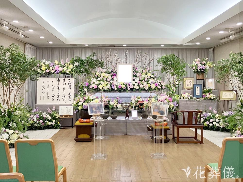 メモリアルパーク南山ホールで葬儀を行ったお客様の祭壇写真02