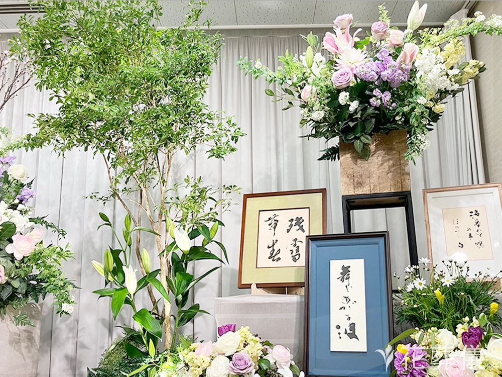 メモリアルパーク南山ホールで葬儀を行ったお客様の祭壇写真03