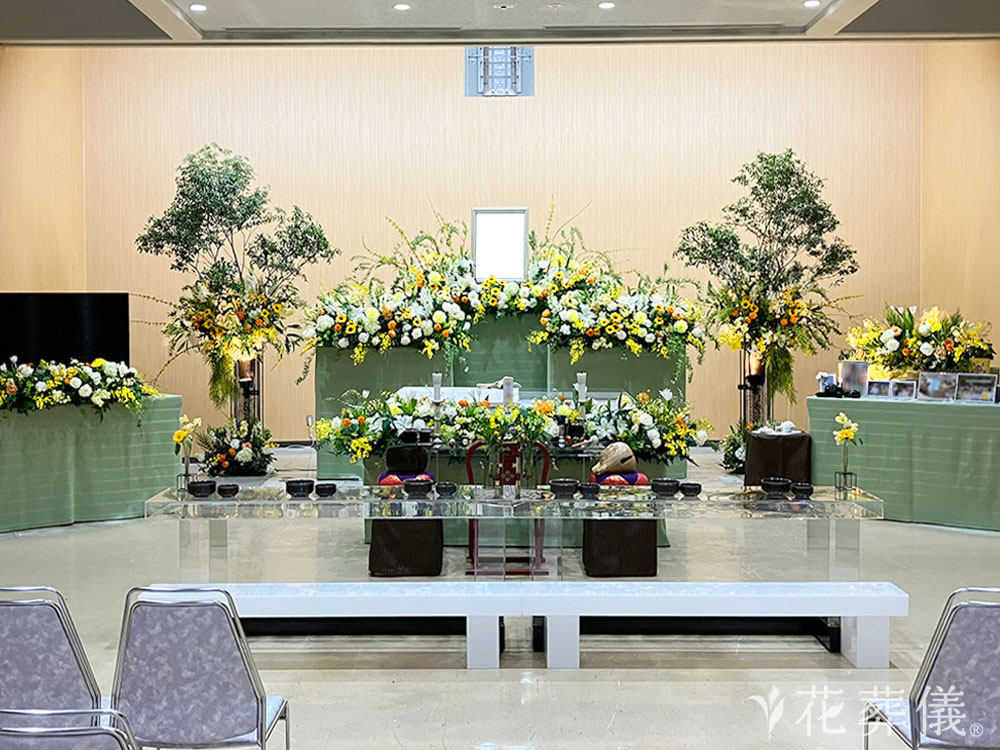 浦和斎場で葬儀を行ったお客様の祭壇写真02