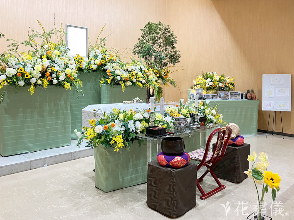 浦和斎場で葬儀を行ったお客様の祭壇写真01