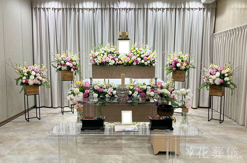 一弛一張の花祭壇