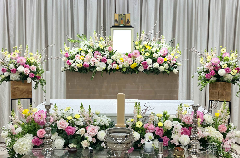 一弛一張の花祭壇