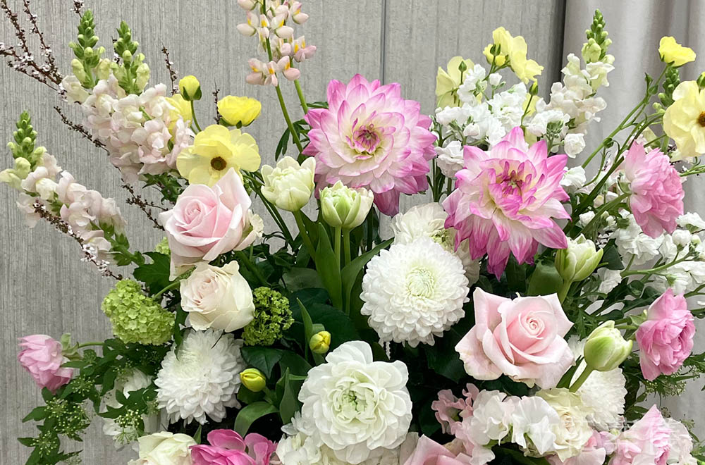 一弛一張の花祭壇