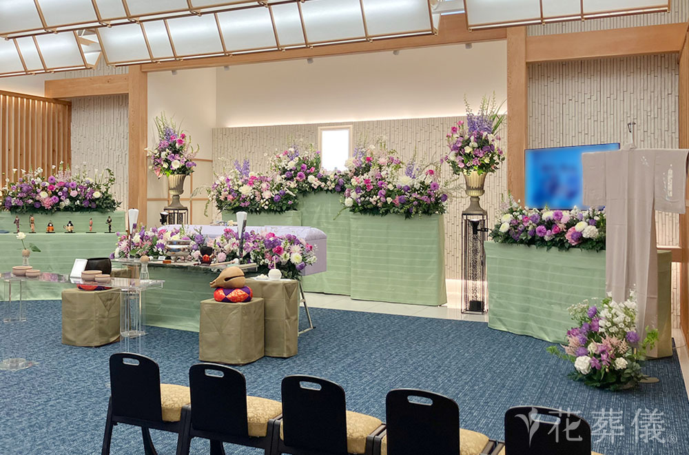 和クラシカルの花祭壇