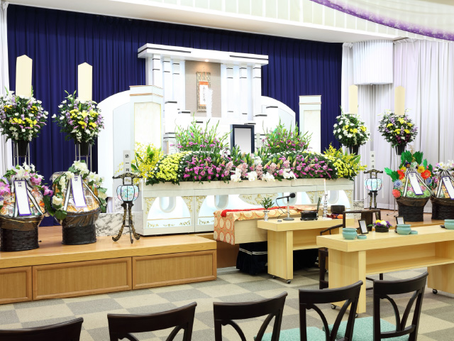 神式葬儀でも花祭壇は使える