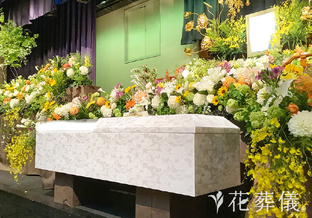 家族葬の増加と、変化する祭壇への想い