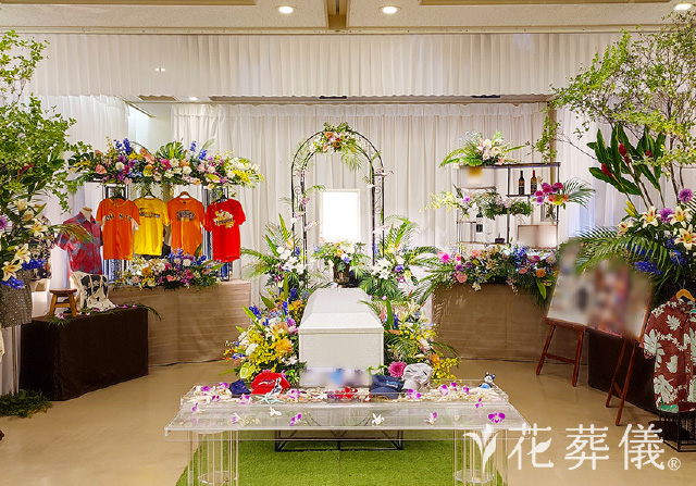 祭壇名：朝の光、紫陽花の青