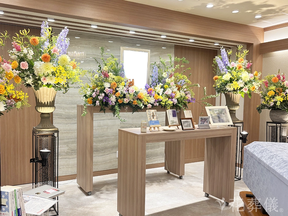 堀ノ内斎場で葬儀を行ったお客様の祭壇写真03
