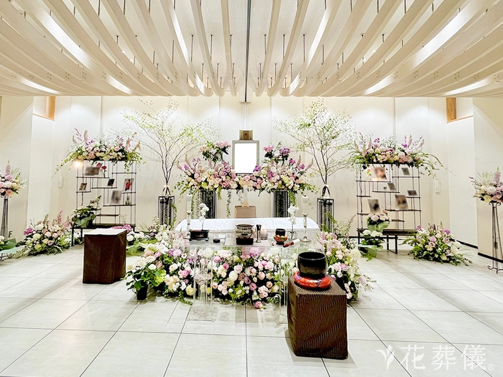 かわさき北部斎苑で葬儀を行ったお客様の祭壇写真03