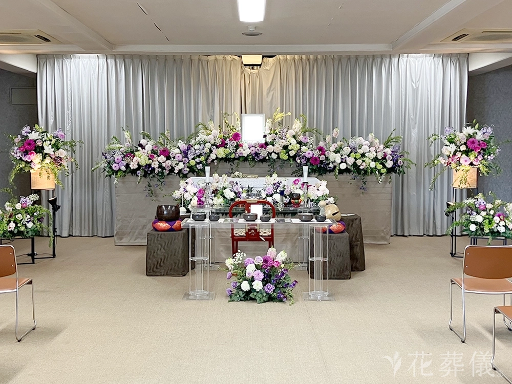 長安寺斎場で葬儀を行ったお客様の祭壇写真01