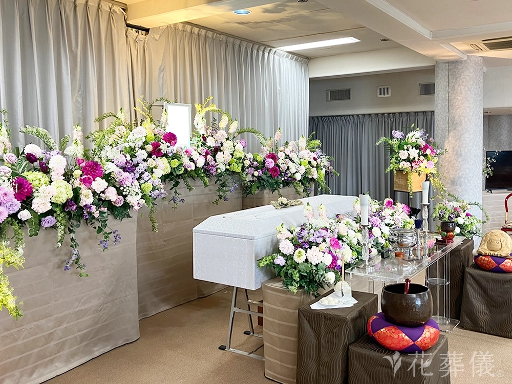 長安寺斎場で葬儀を行ったお客様の祭壇写真02