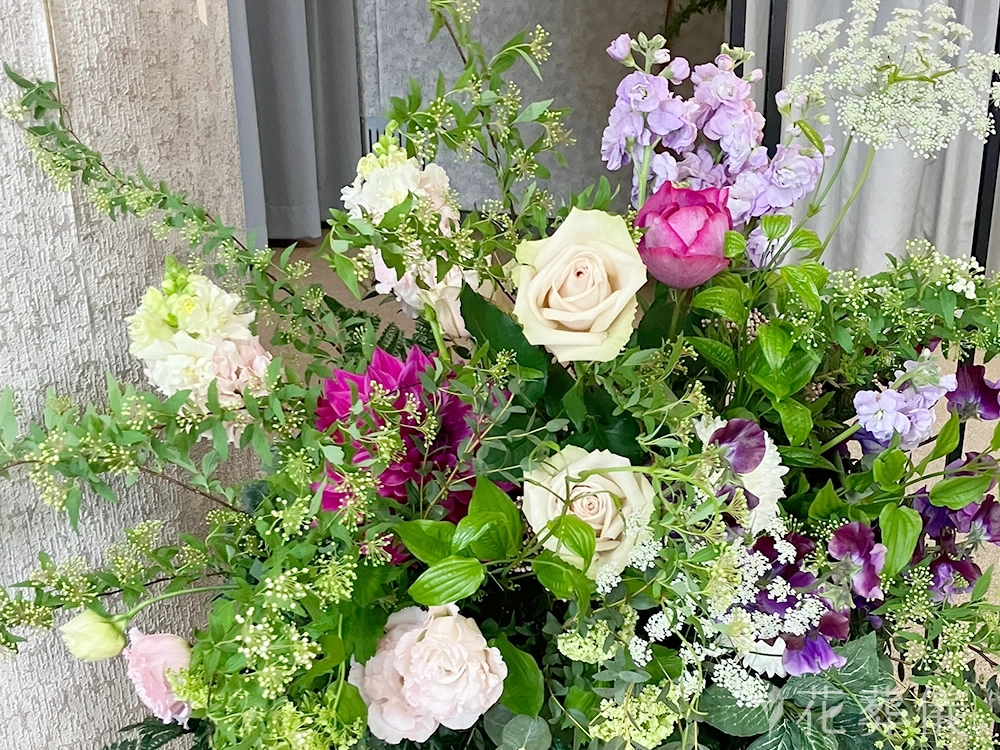 長安寺斎場で葬儀を行ったお客様の祭壇写真03