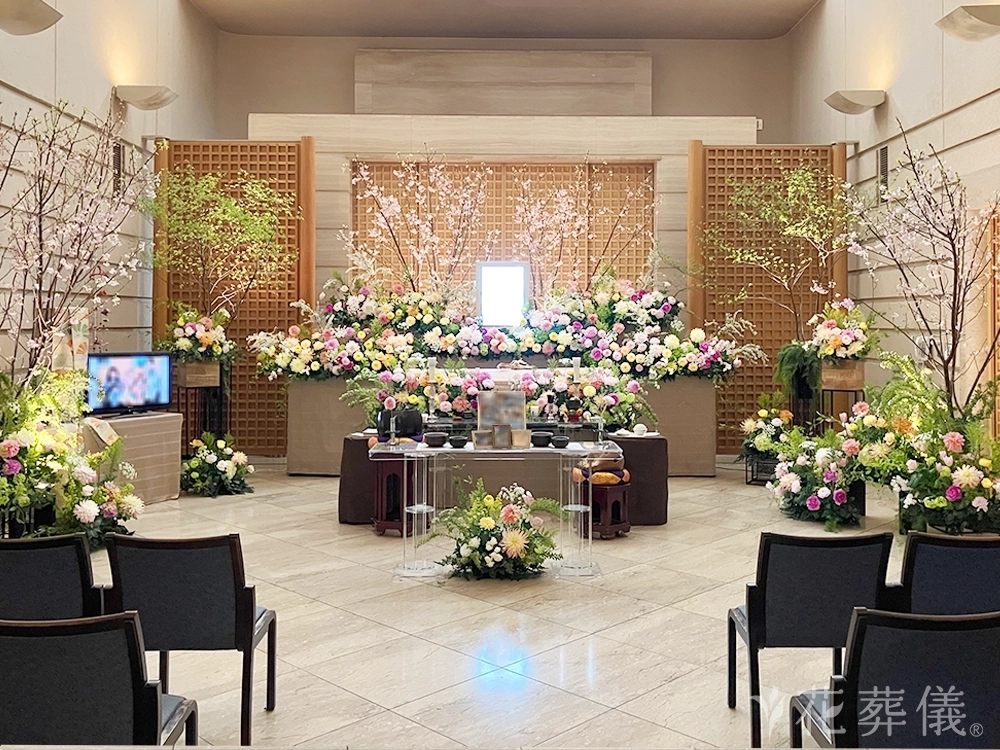 上尾伊奈斎場つつじ苑で葬儀を行ったお客様の祭壇写真02