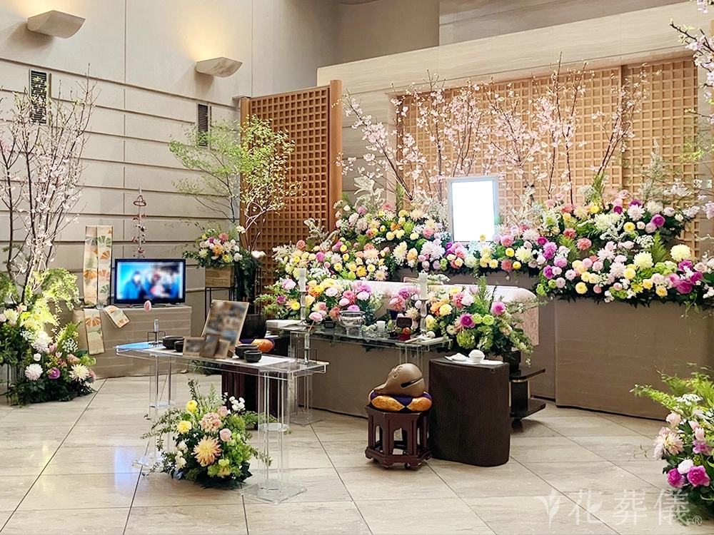 上尾伊奈斎場つつじ苑で葬儀を行ったお客様の祭壇写真03