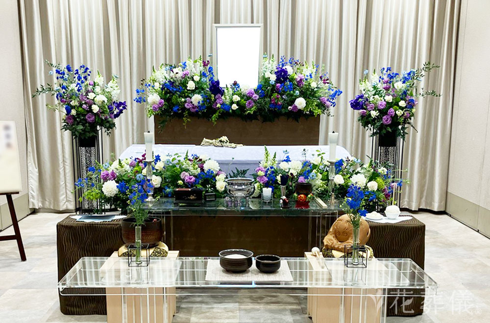 NavyBlueの花祭壇