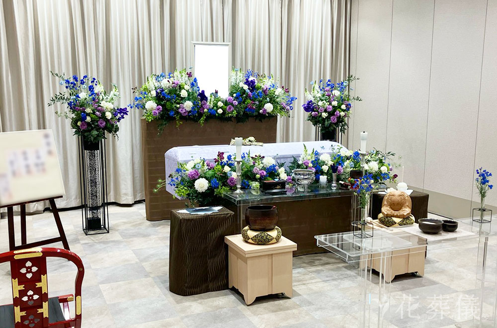 NavyBlueの花祭壇