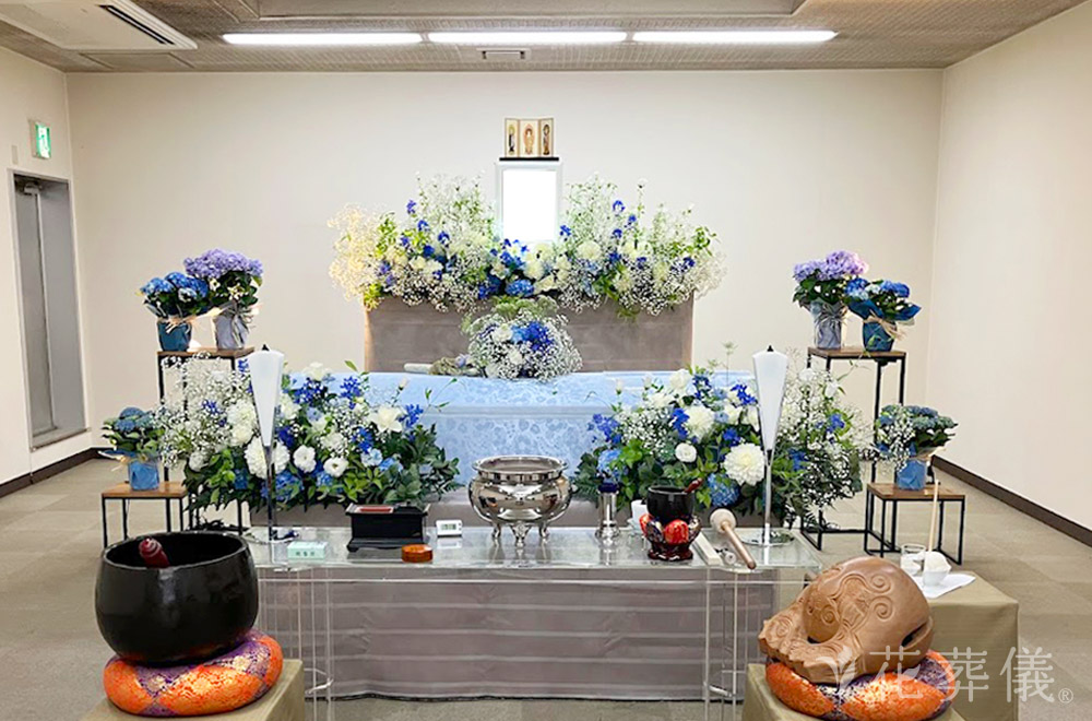 精霊の導きをの花祭壇