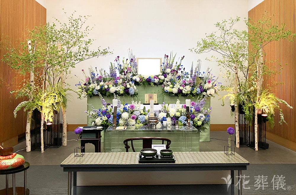 ネイチャーモダンの花祭壇