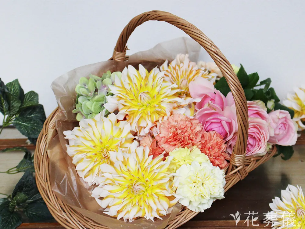 代々幡斎場で葬儀を行ったお客様の祭壇写真01