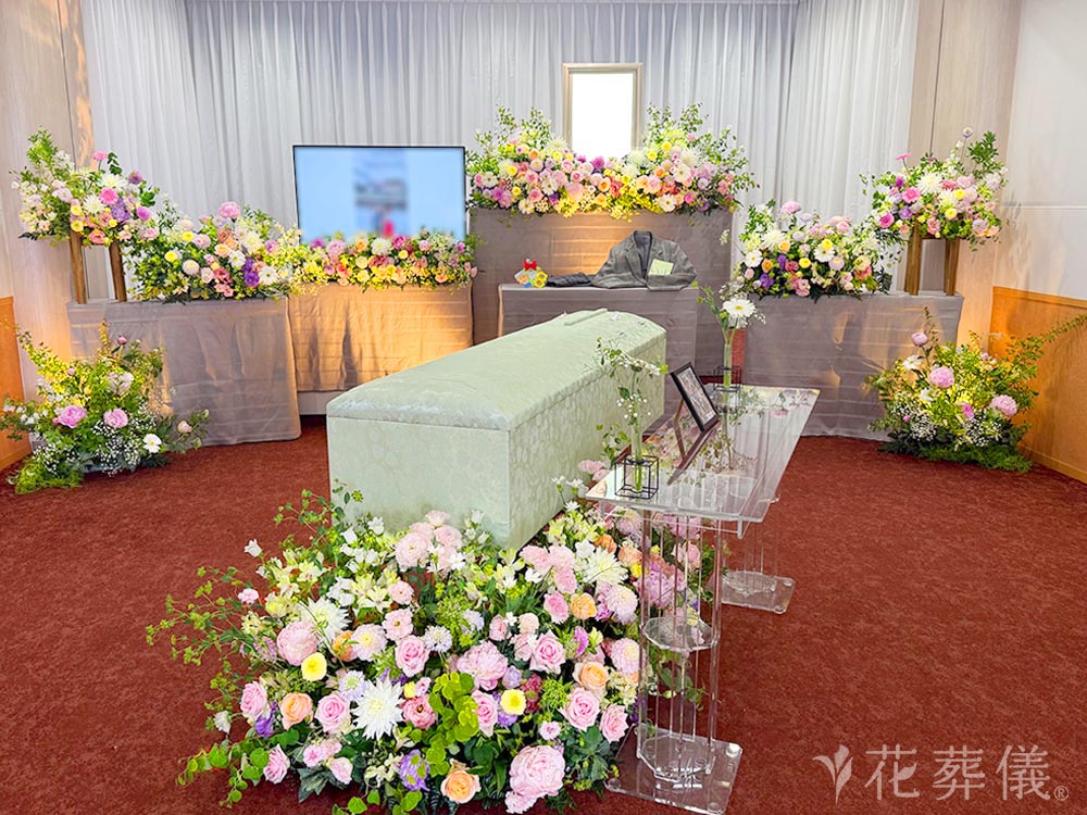 谷塚斎場で葬儀を行ったお客様の祭壇写真01