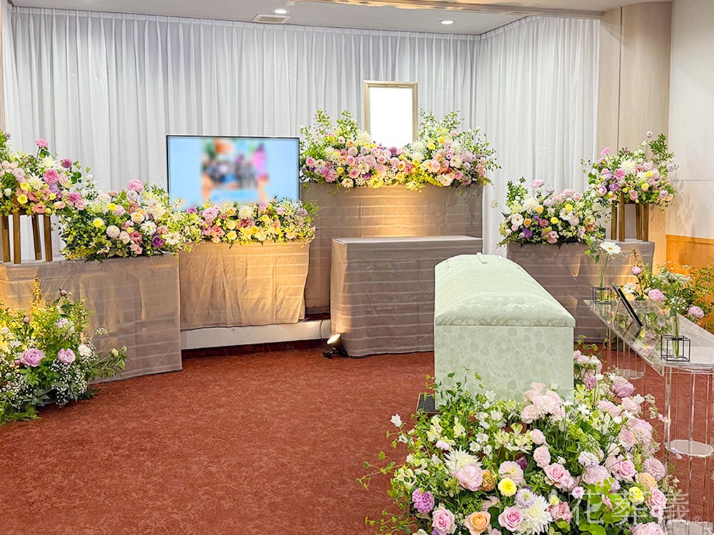 谷塚斎場で葬儀を行ったお客様の祭壇写真02