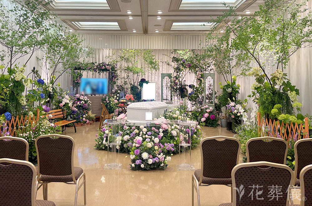 アーチや洋風小物で立体的な空間演出をした事例