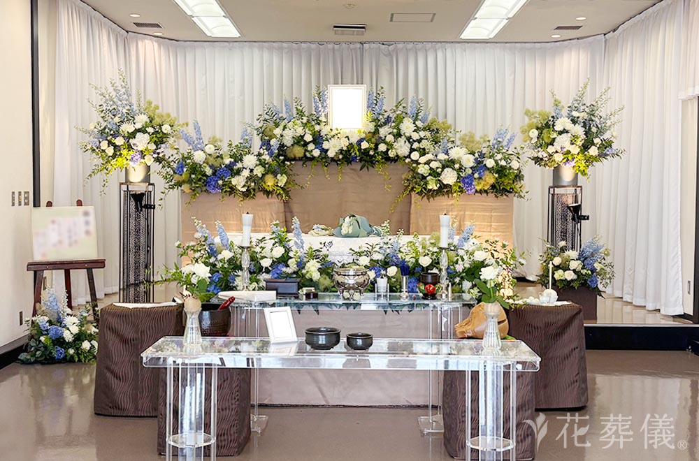 質実剛健の花祭壇