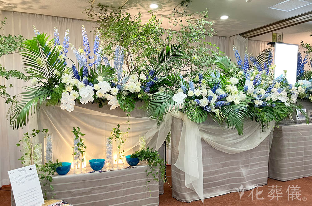 桜と海の花祭壇