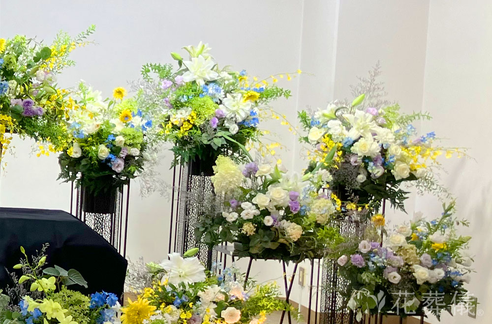 在主安眠家の花祭壇