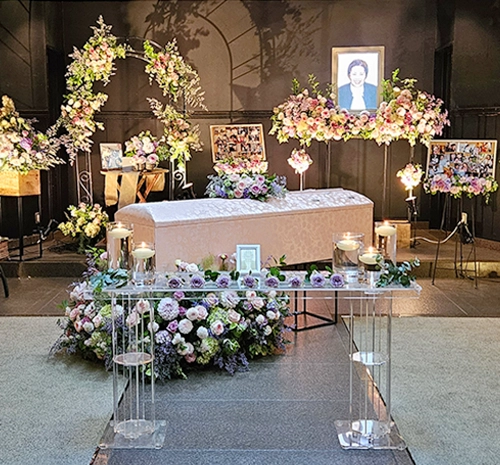 お孫様たちが、笑顔で故人様をお見送りしました。