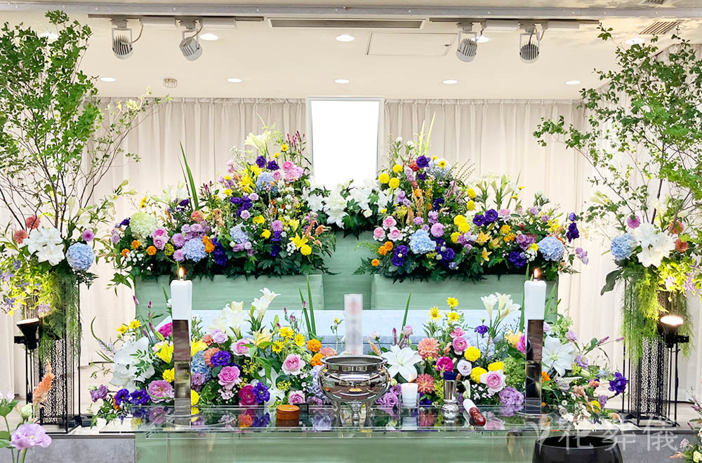 新たなる旅路への花祭壇