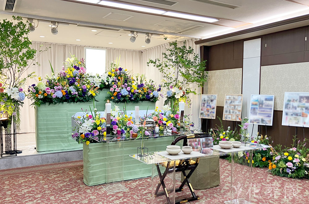 新たなる旅路への花祭壇