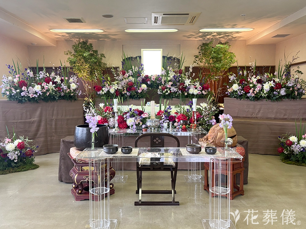蓮光寺で葬儀を行ったお客様の祭壇写真01