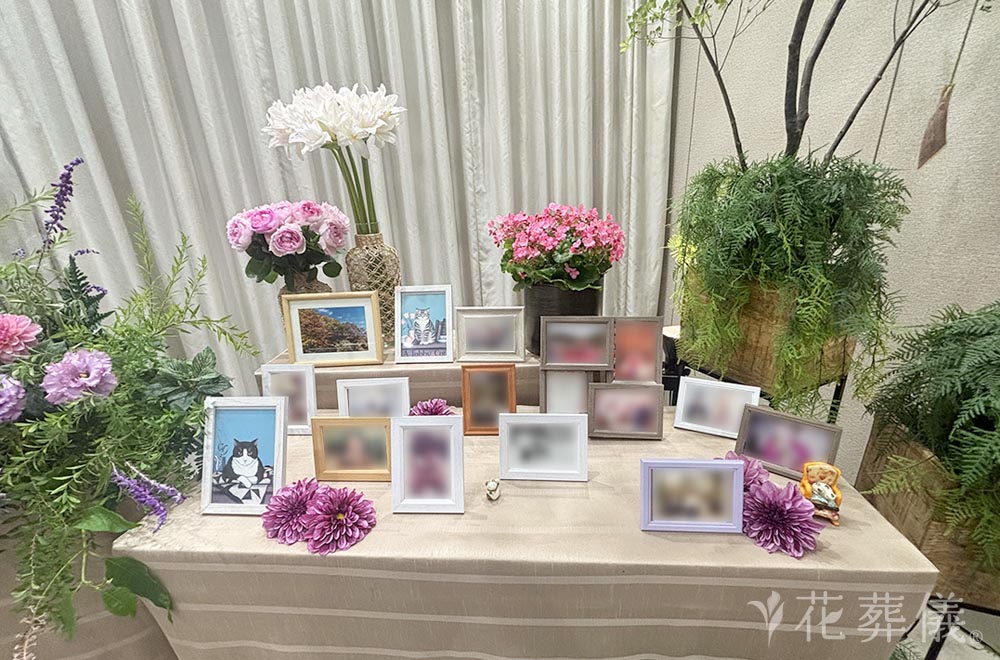 メモリアルツリーの花祭壇