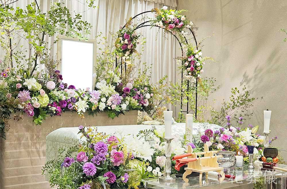 ヨーロピアンガーデンの花祭壇