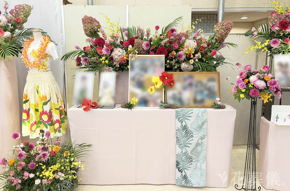 奇跡を信じての花祭壇