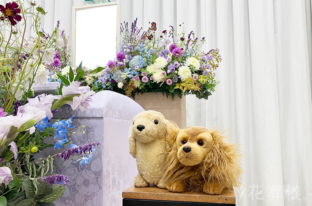 Quietly sincereの花祭壇