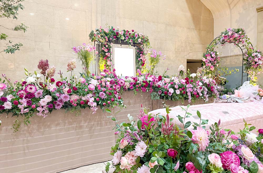 思い出のバラ園の花祭壇