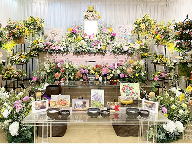 祭壇名：ちぎり絵作品展